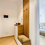 Lusea By Adriatic Living Apartmán Golem (Tirana)